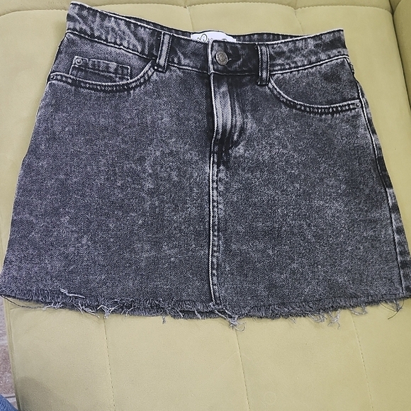 Gray and Black Mini Skirt Casual Night Out - Picture 1 of 7